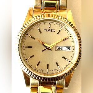 Timex T2M557 Gold-Tone Watch with Day-Date Feature Unisex